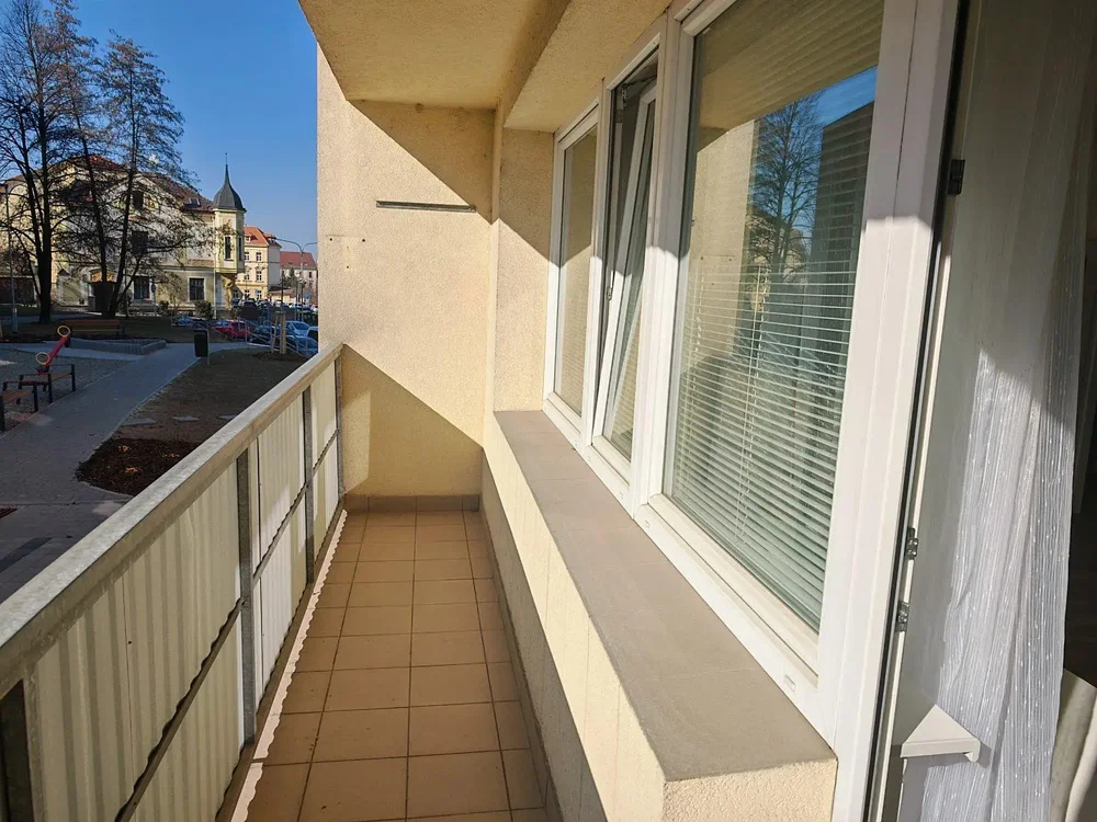 Balkon; fliesenboden, blick