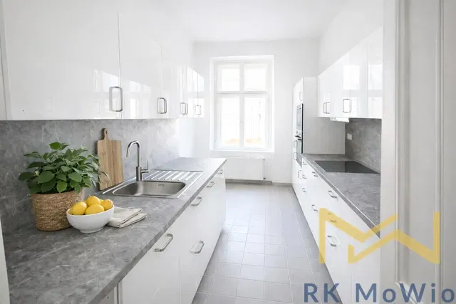 Küche; küchengeräte, fliesenboden, tageslicht, moderner stil