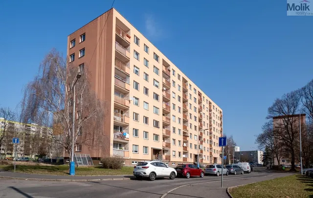 Dům a okolí