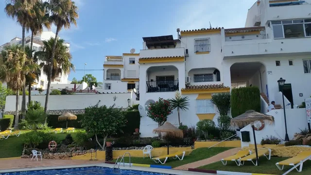 Casa e arredores; vista, luz natural