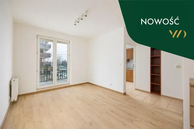 غرفة معيشة; إطلالة, أرضية خشبية, ضوء طبيعي