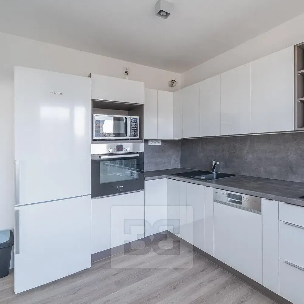Küche; küchengeräte, holzboden, renoviert, tageslicht, moderner stil