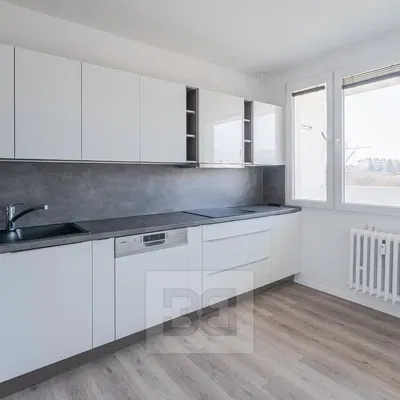 Küche; küchengeräte, tageslicht, moderner stil