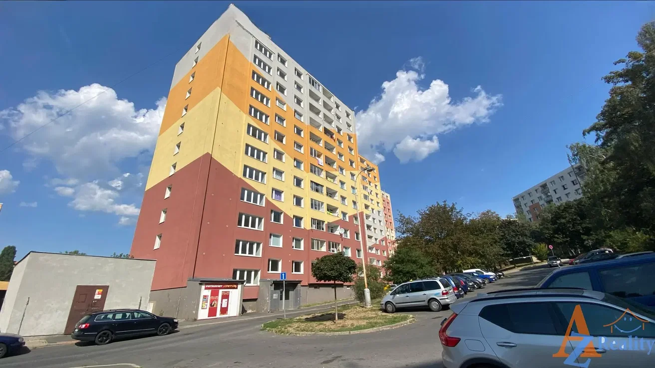 Dům a okolí; výhled