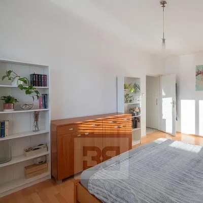 Schlafzimmer; tageslicht, moderner stil, holzboden