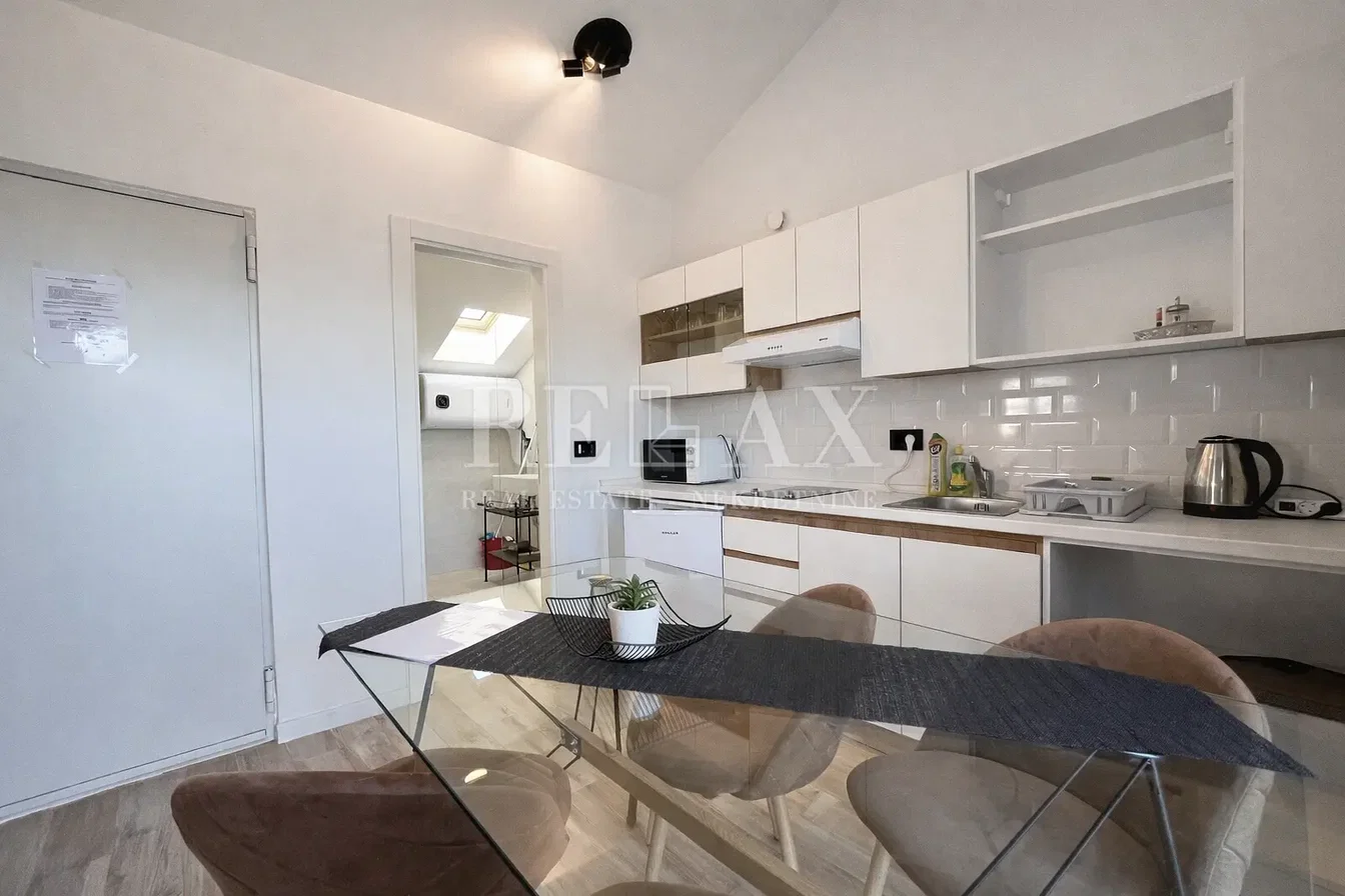 Kuchyně; moderní styl, přirozené světlo, po rekonstrukci