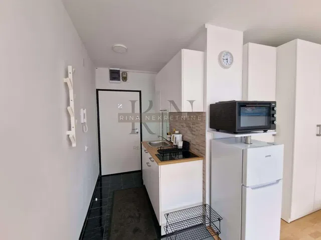 Кухня; кухненски уреди, плочки