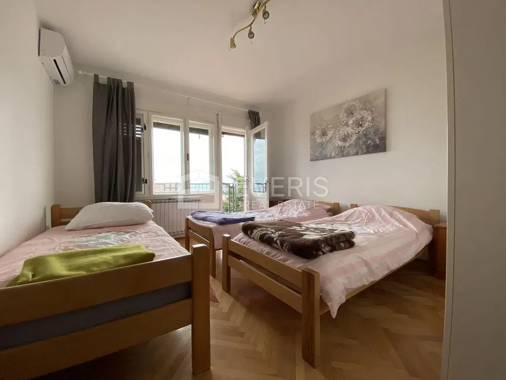 Kinderzimmer; tageslicht, holzboden