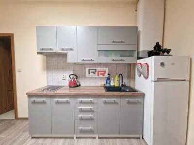 Küche; küchengeräte, fliesenboden, renoviert, tageslicht