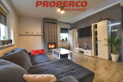 Salon; cheminée, lumière naturelle