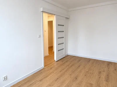 Koupelna; dlažba, po rekonstrukci, přirozené světlo, moderní styl