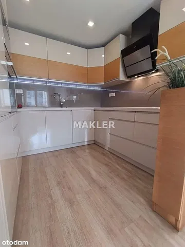 Kuhinja; kuhinjski aparati, renoviran, pločice