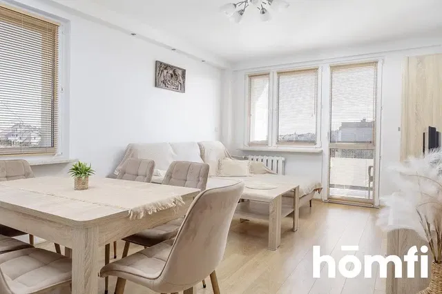 Soggiorno; luce naturale, stile moderno