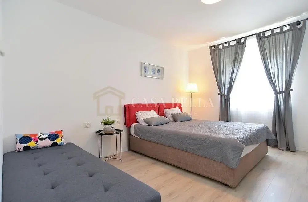 Schlafzimmer; tageslicht, moderner stil