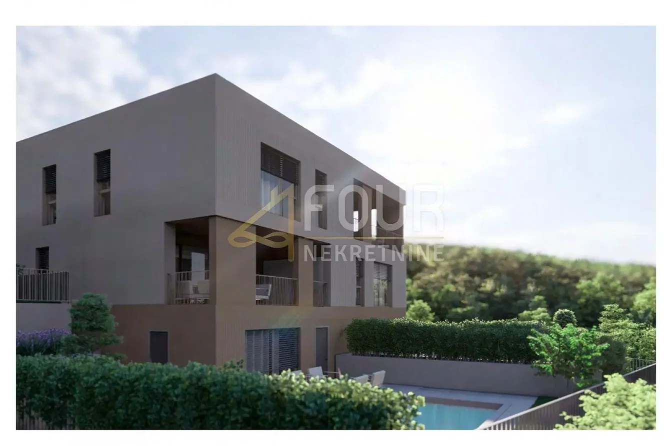 Dům a okolí; výhled