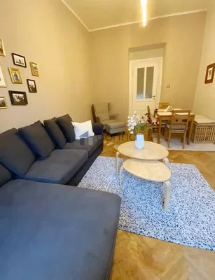 Oturma odası; doğal ışık, modern stil