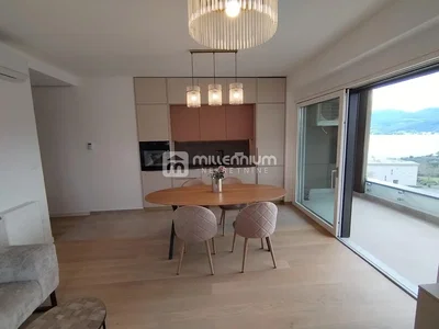 Wohnzimmer; blick, holzboden, tageslicht, moderner stil