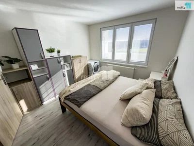 Camera da letto; luce naturale, stile moderno
