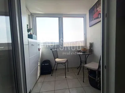 Kuchyně; dlažba, výhled