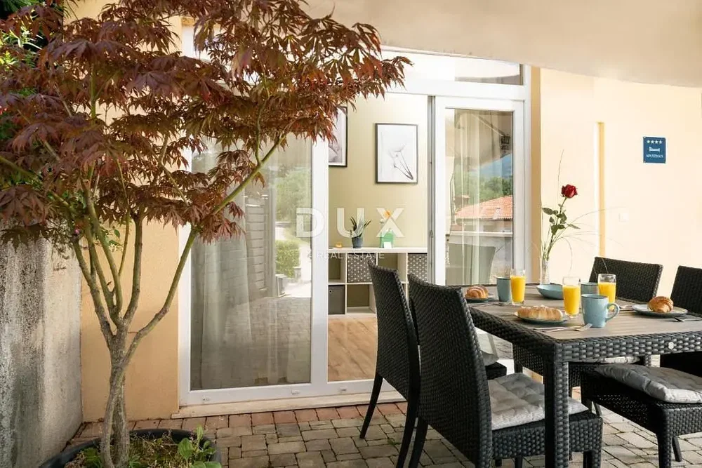 Terrasse; blick, tageslicht, moderner stil