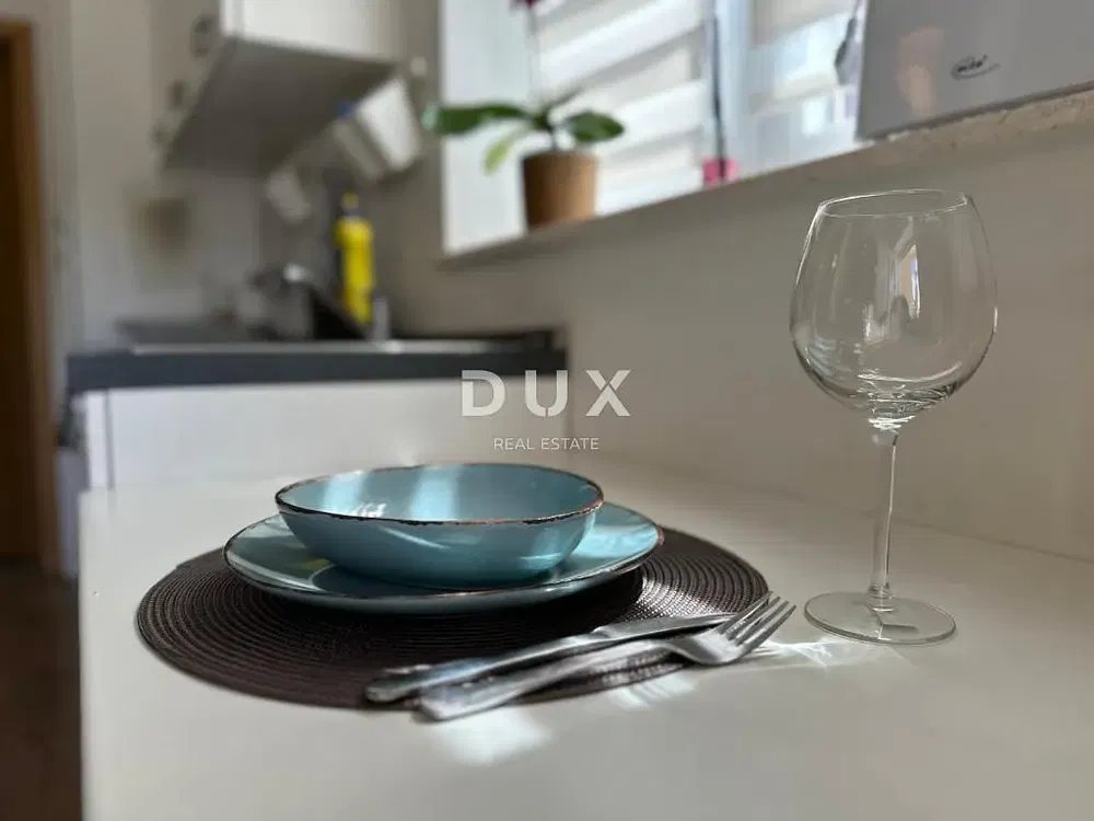 Küche; küchengeräte, tageslicht