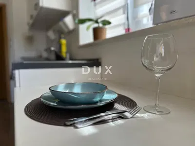 Küche; küchengeräte, tageslicht