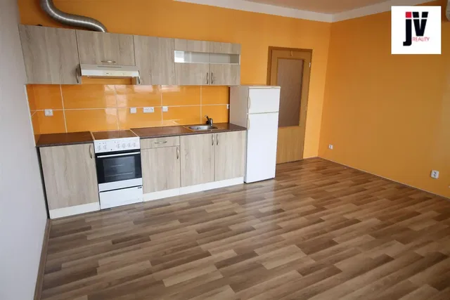Kuhinja; kuhinjski aparati, pločice
