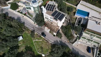 House and surroundings