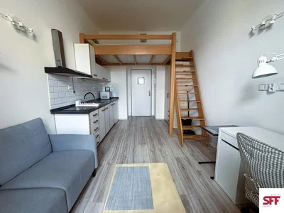 Wohnzimmer; fliesenboden