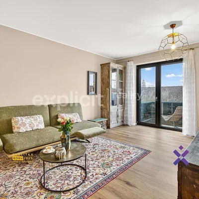 Soggiorno; luce naturale, stile moderno