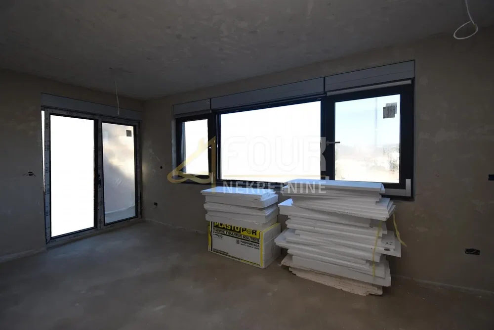 Ostatní; nutná rekonstrukce, přirozené světlo