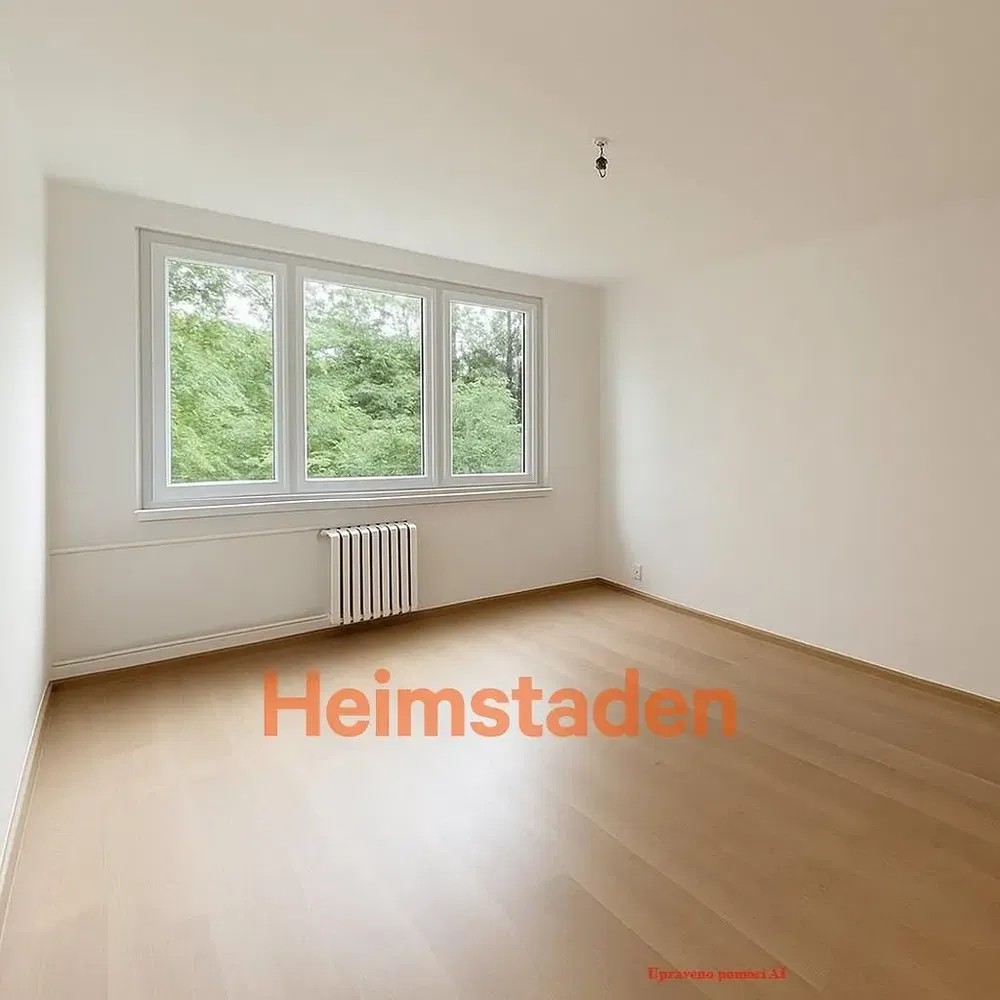 Dnevni boravak; pogled, drveni pod, prirodna svjetlost