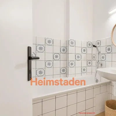 Badezimmer; fliesenboden
