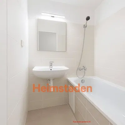 Badezimmer; fliesenboden, renoviert, tageslicht