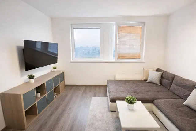 Хол; гледка, естествена светлина, модерен стил