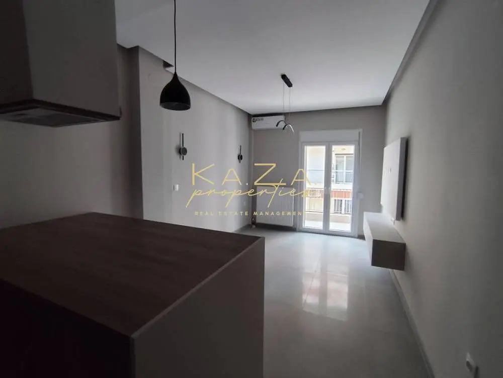 Kuhinja; pogled, prirodno svjetlo