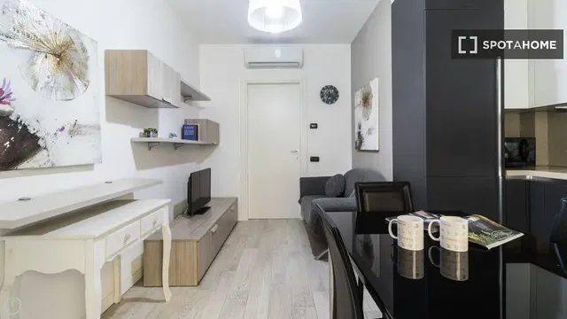 Wohnzimmer; moderner stil, holzboden, tageslicht