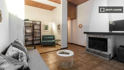 Wohnzimmer; kamin, tageslicht, moderner stil