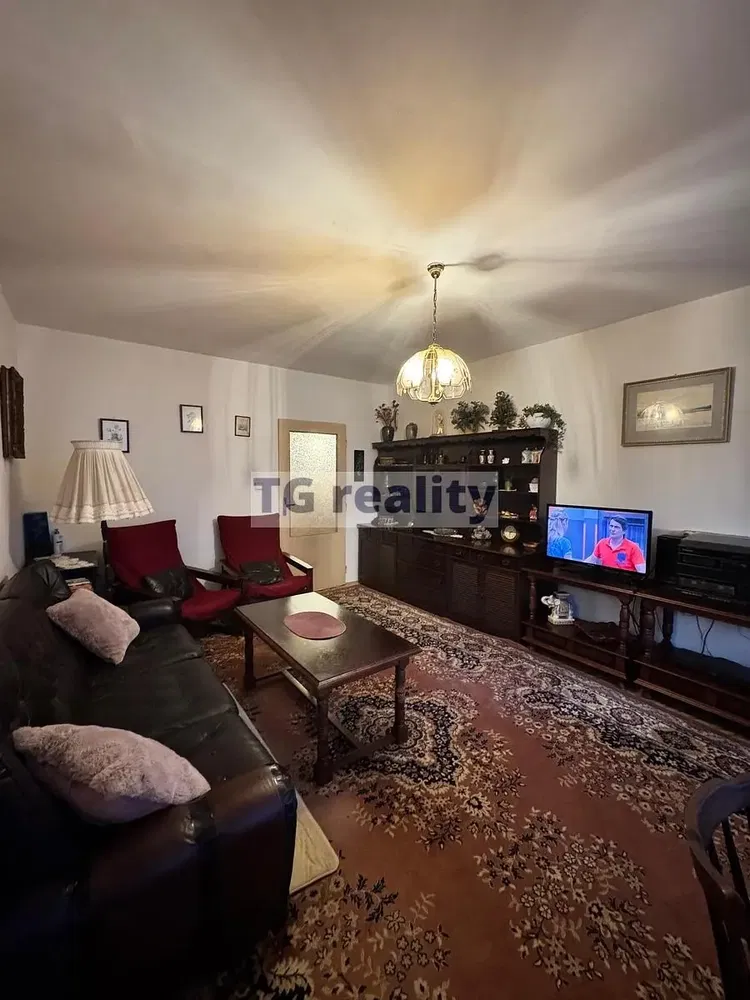 Oturma odası; doğal ışık, modern stil