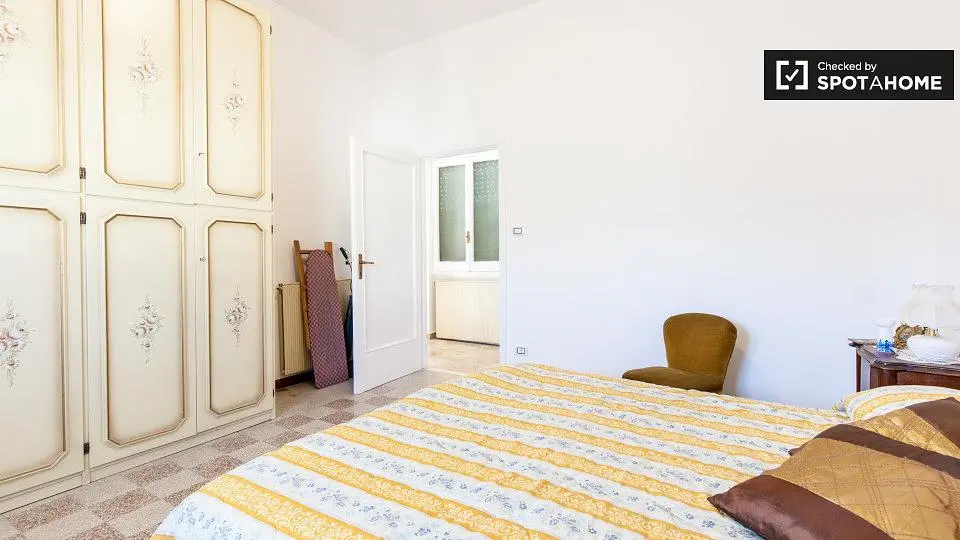 Schlafzimmer; tageslicht, rustikaler stil