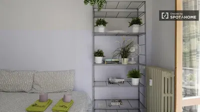 Sypialnia; światło dzienne, styl nowoczesny