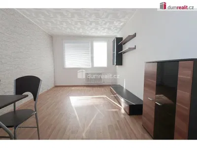 Wohnzimmer; holzboden, tageslicht, moderner stil