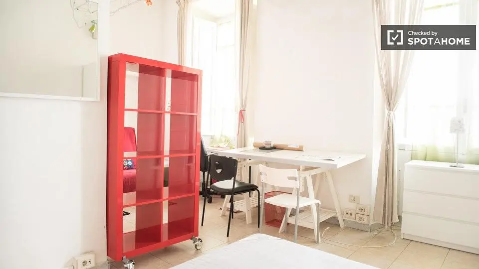 Schlafzimmer; tageslicht, moderner stil