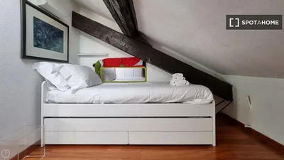 Yatak odası; doğal ışık, modern stil