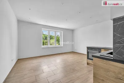 Cucina; vista, elettrodomestici, luce naturale, stile moderno, ristrutturato