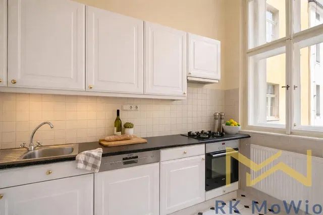 Küche; küchengeräte, tageslicht, moderner stil