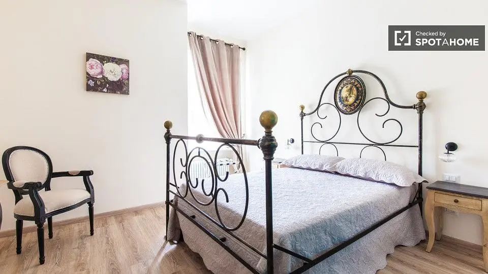 Schlafzimmer; tageslicht, rustikaler stil