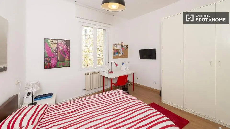 Schlafzimmer; tageslicht, moderner stil