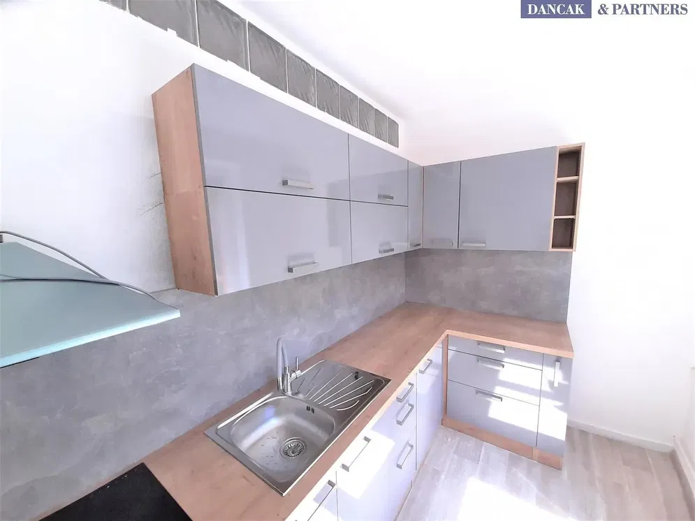 Küche; küchengeräte, renoviert, tageslicht, moderner stil