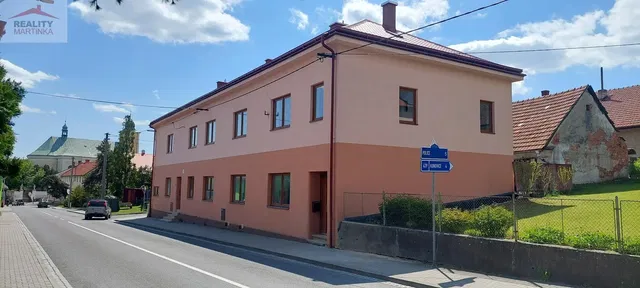 Maison et environs; vue